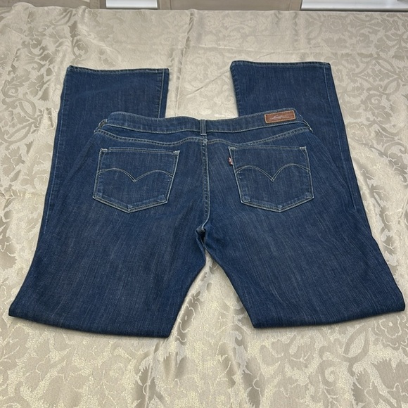 Levi’s “Demi Curve” skinny boot jeans Size 30. Women’s. - Picture 2 of 9